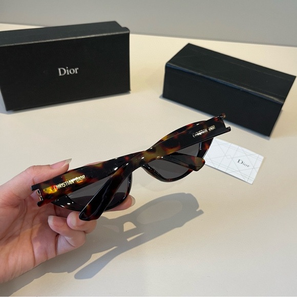 Dior Tortoiseshell Cat-Eye Sunglasses with Black Lenses - Picture 7 of 8